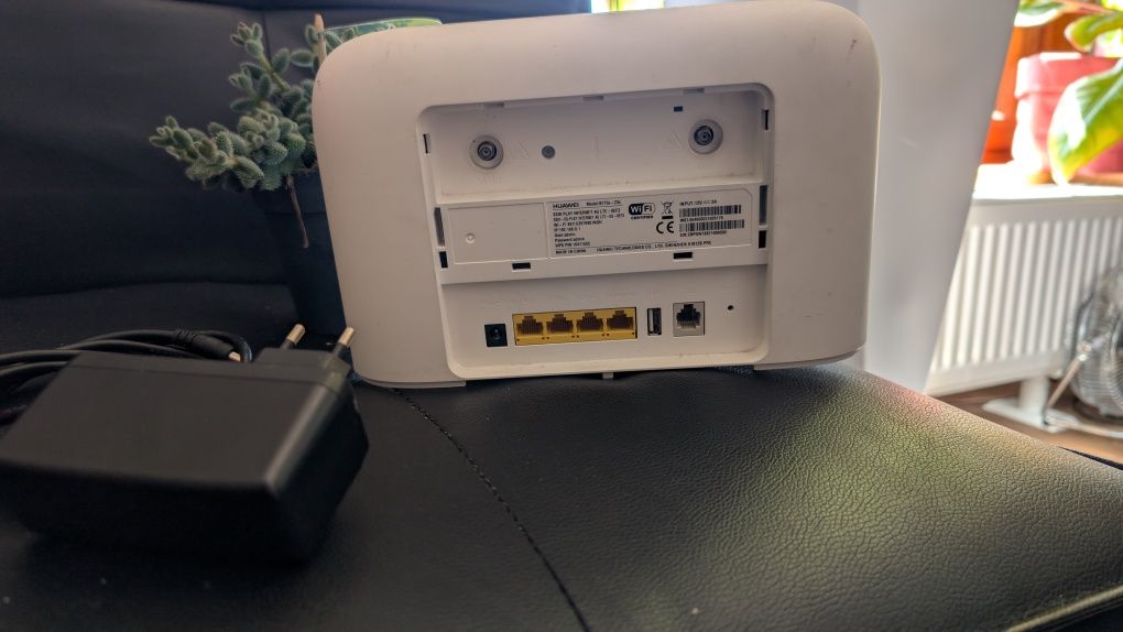 Router HUAWEI B715s-23c 4G LTE ULTRA Cat.9 450Mbps WiFi 5 bez simlocka
