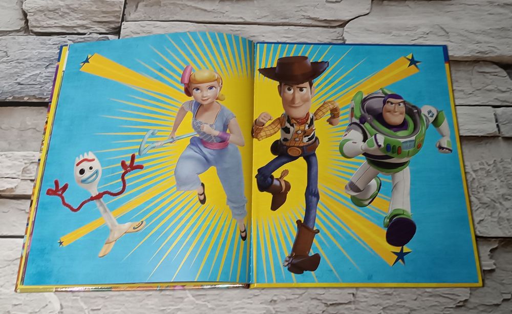 Toy Story 4 - popatrz i znajdź - książka
