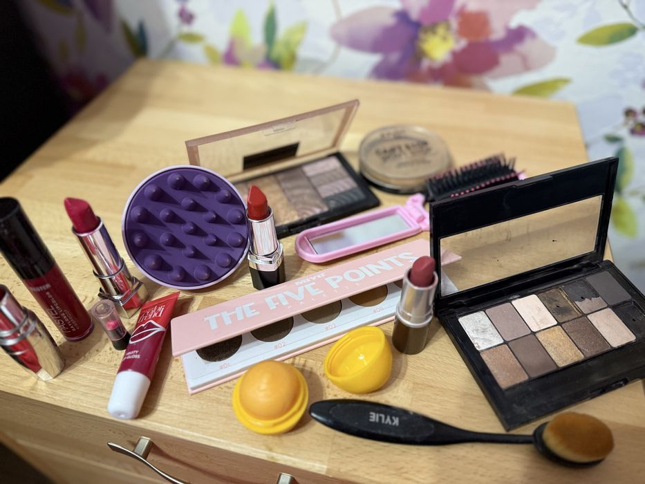 Косметика набір продаи