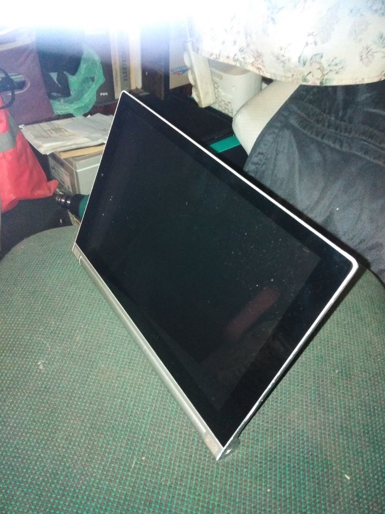 Tablet Lenovo Yoga 2-1050L