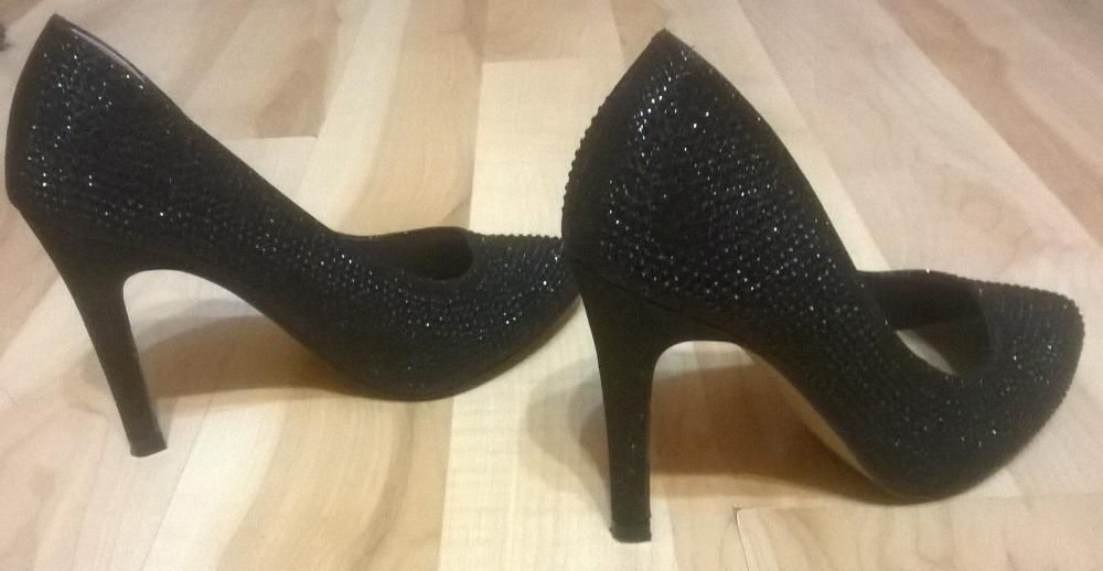 NOWE śliczne czarne czółenka z koralikami r.36