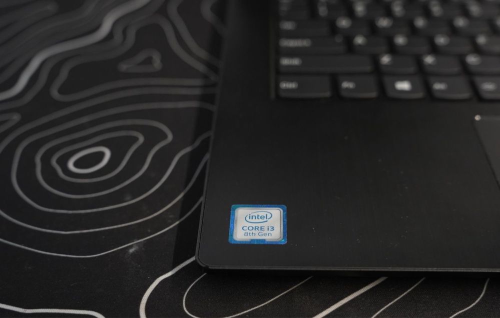 Lenovo Yoga 530 intel i3 8 gen 2 w 1