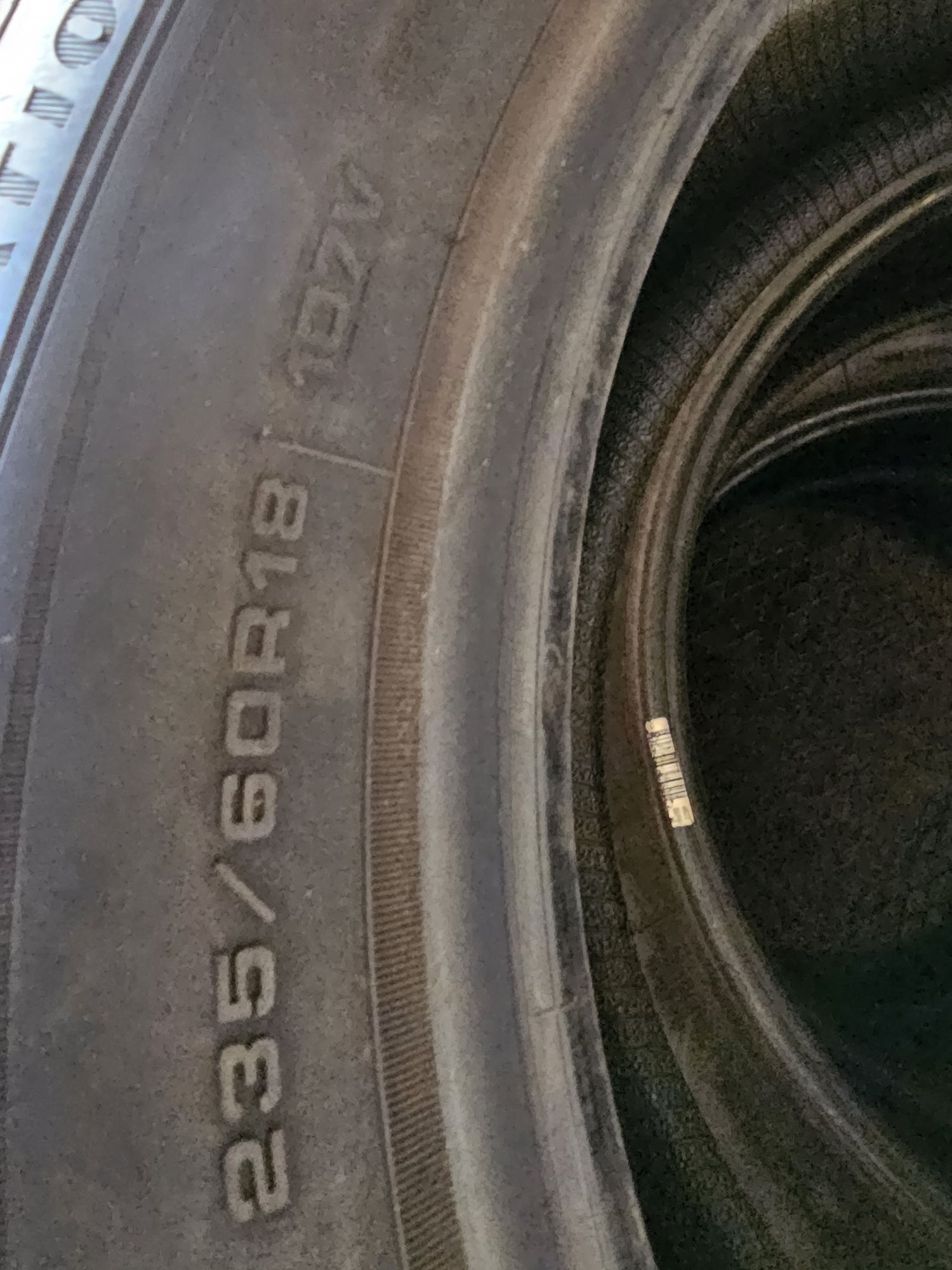 Opony Zimowe R18 235/60-8mm-Dunlop-19rok-Montaż