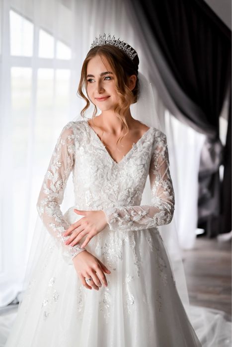 Весільна сукня в розмірі xs