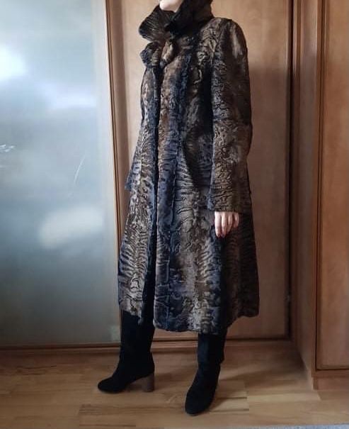 Długie, naturalne, eleganckie futro - karakuły