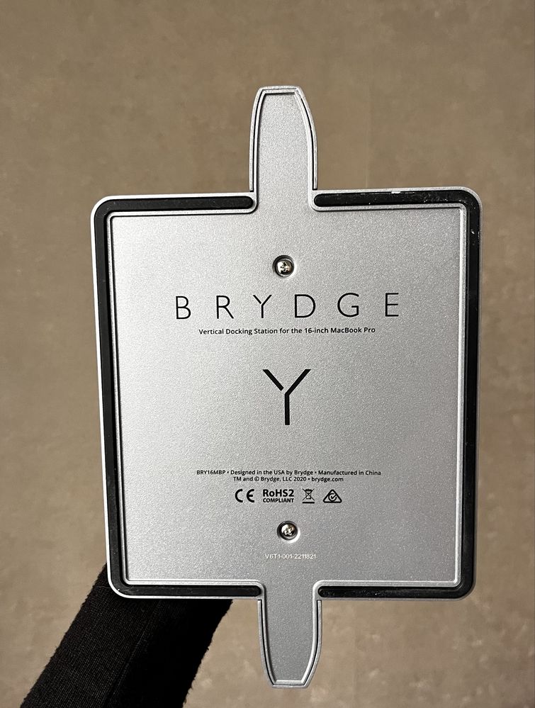 Вертикальна док-станція BRYDGE for the 16-inch MacBook Pro