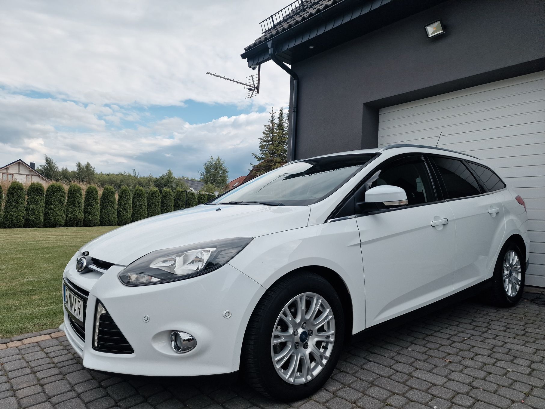 Ford Focus Mk3 1.6 TI-VCT Titanium Bezwypadkowy Opłacony bogate wyposażenie