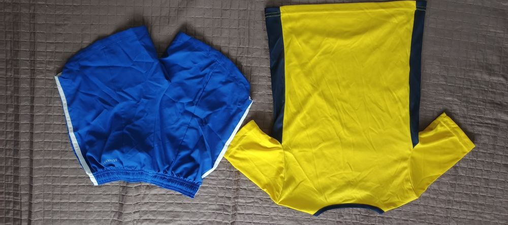 Strój sportowy adidas rozmiar 128