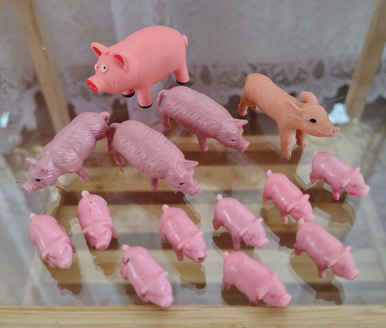 Figurki Zwierzęta domowe, gospodarstwo  35 szt.
