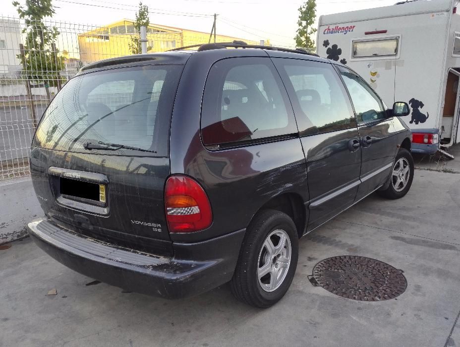 Chrysler Voyager Peças