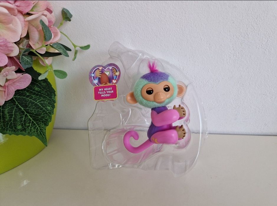 Fingerlings Magiczna interaktywna małpka