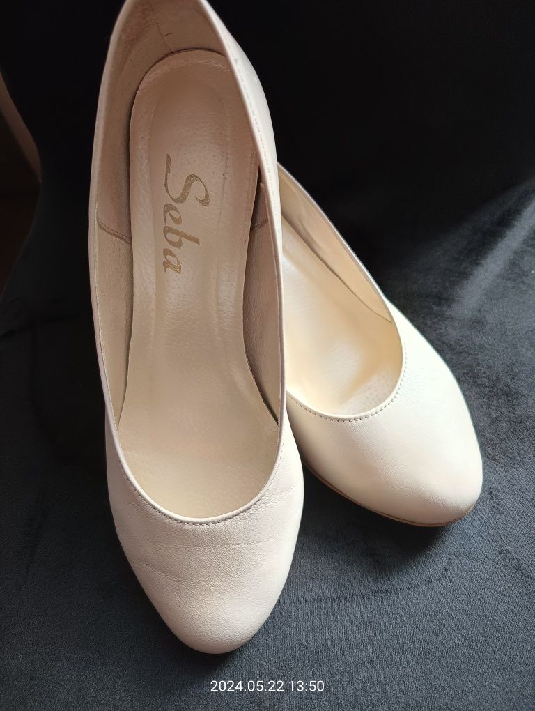 Buty na słupku damskie