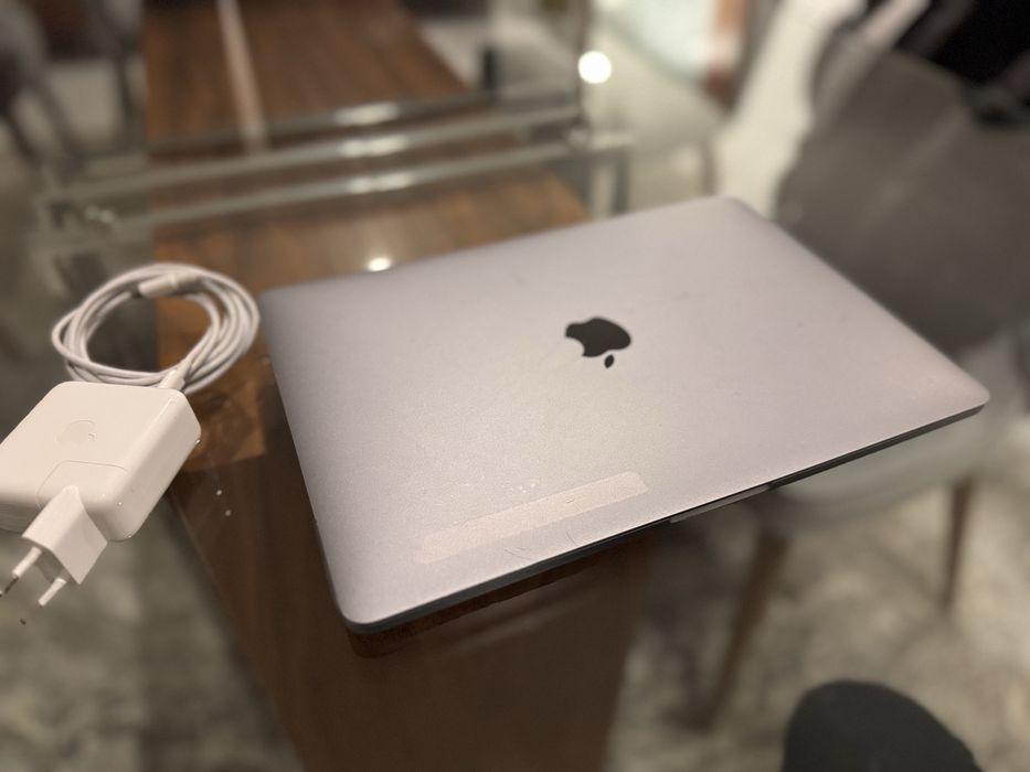 MacBook Pro (13-inch, 2017,Two Thunderbolt 3 ports)