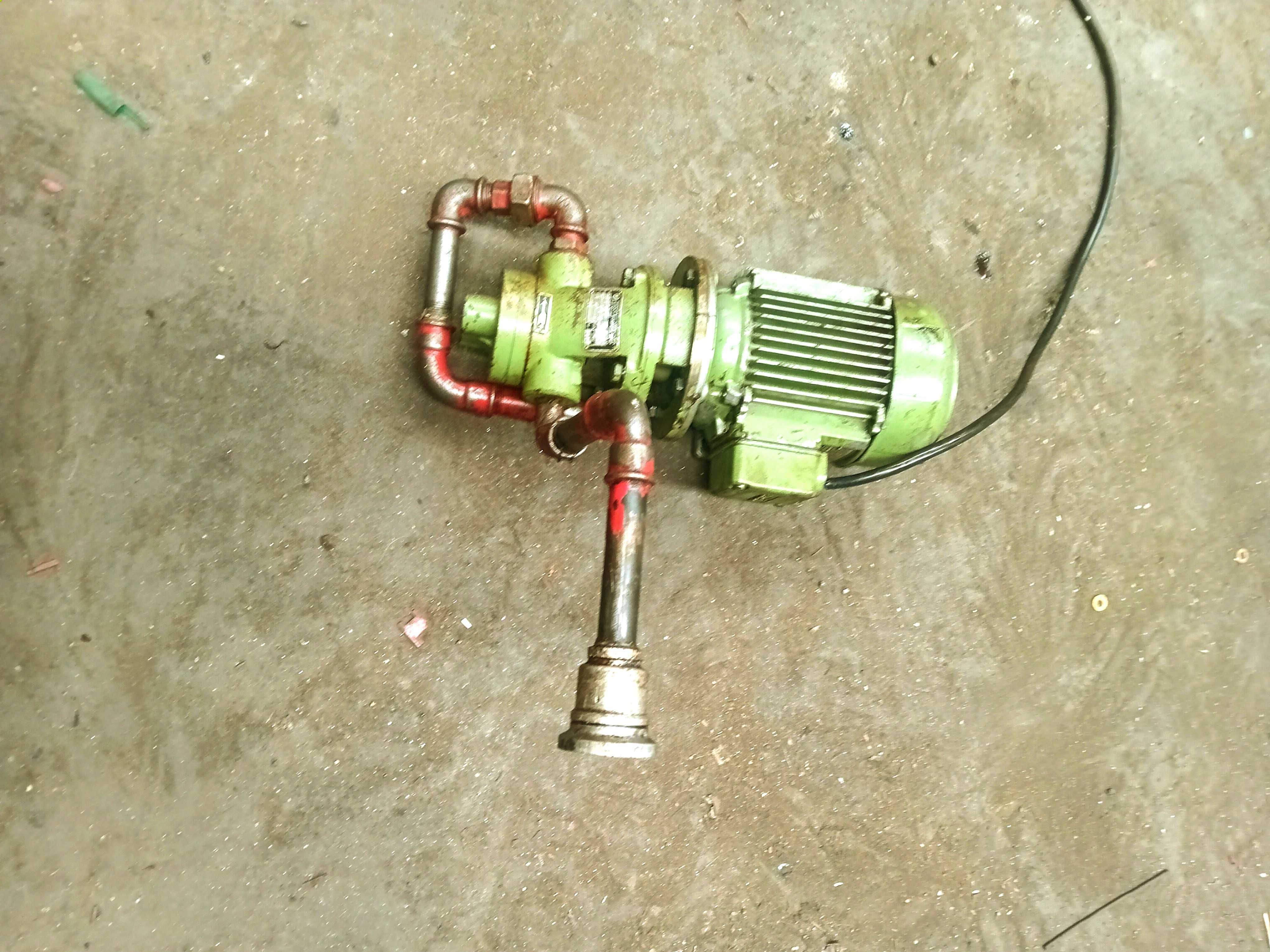 Bomba hidráulica com motor AEG