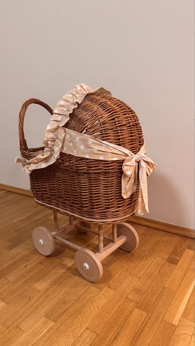 Wiklinowy retro wozek dla lalek
