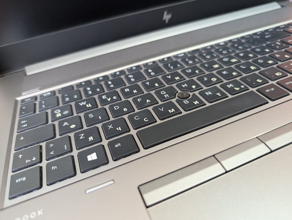 Quadro P3200(6Gb)/Ноутбук HP ZBook 17 G5/i7-8850H/16GB/512GB/FHD/IPS