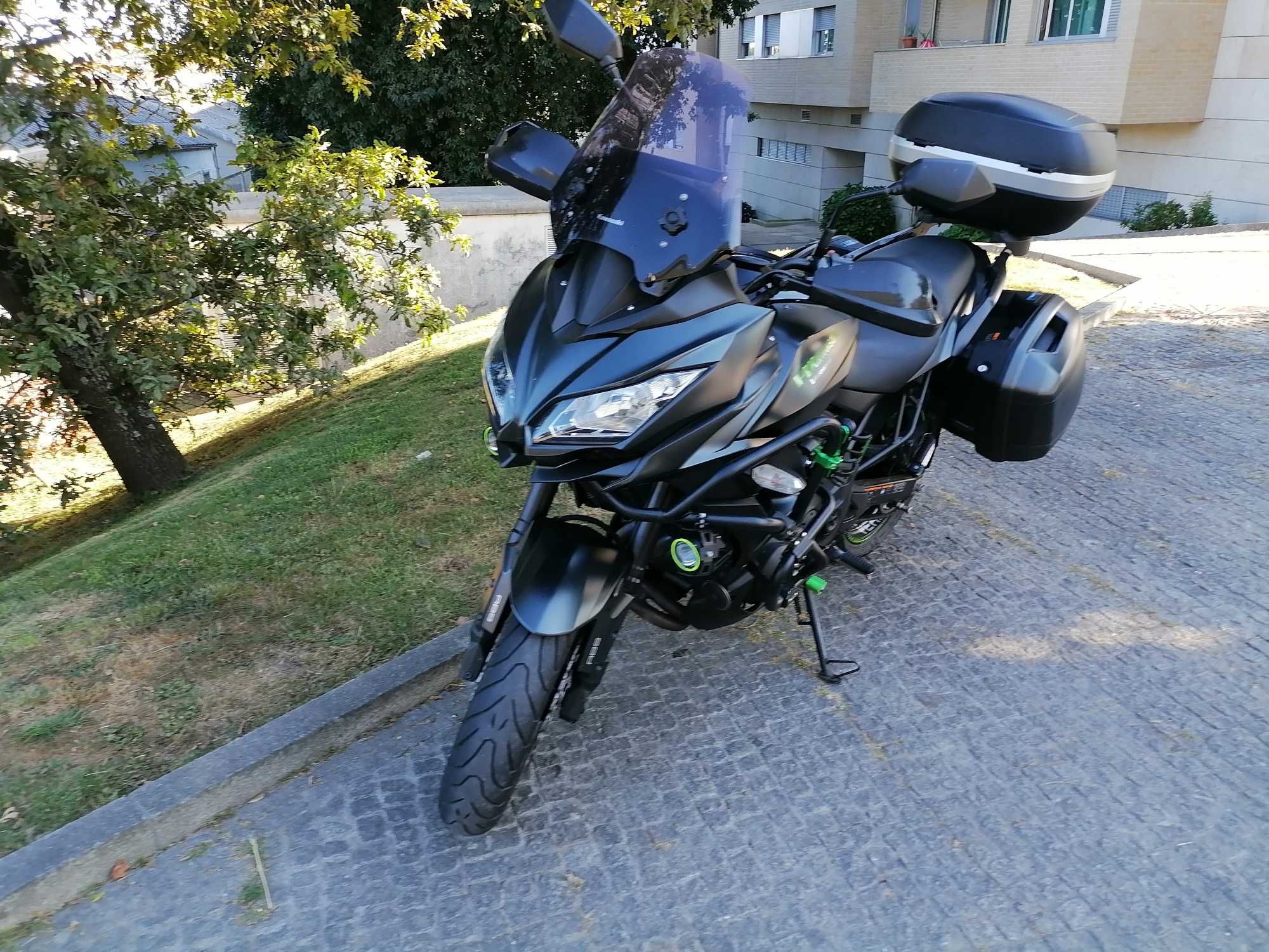 KAWASAKI VERSYS 650 ( mota com full extras )