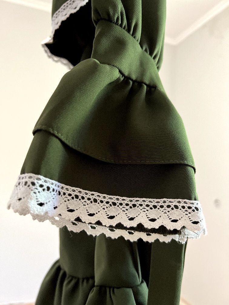 Сукня Exclusive collection лісного кольору.