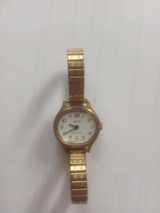 Жіночий годинник Заря, СРСР, 17 каменів, позолота, новий