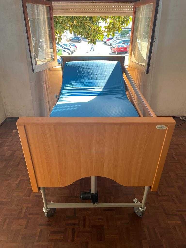 Cama articulada electrica com colchão anti-escaras (Leiria)