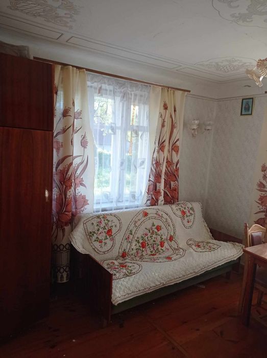 Будинок. Продаж. + 13 соток поля за будинком
