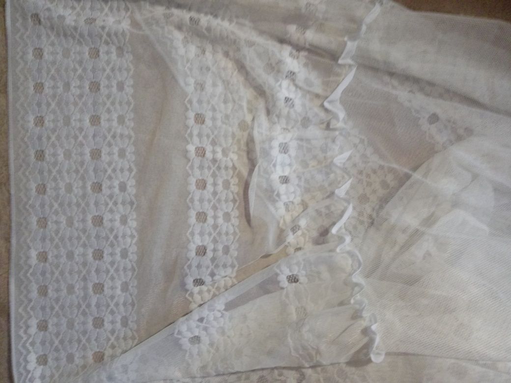Szeroka, biała firanka - vintage; z okresu PRL; 218x410cm