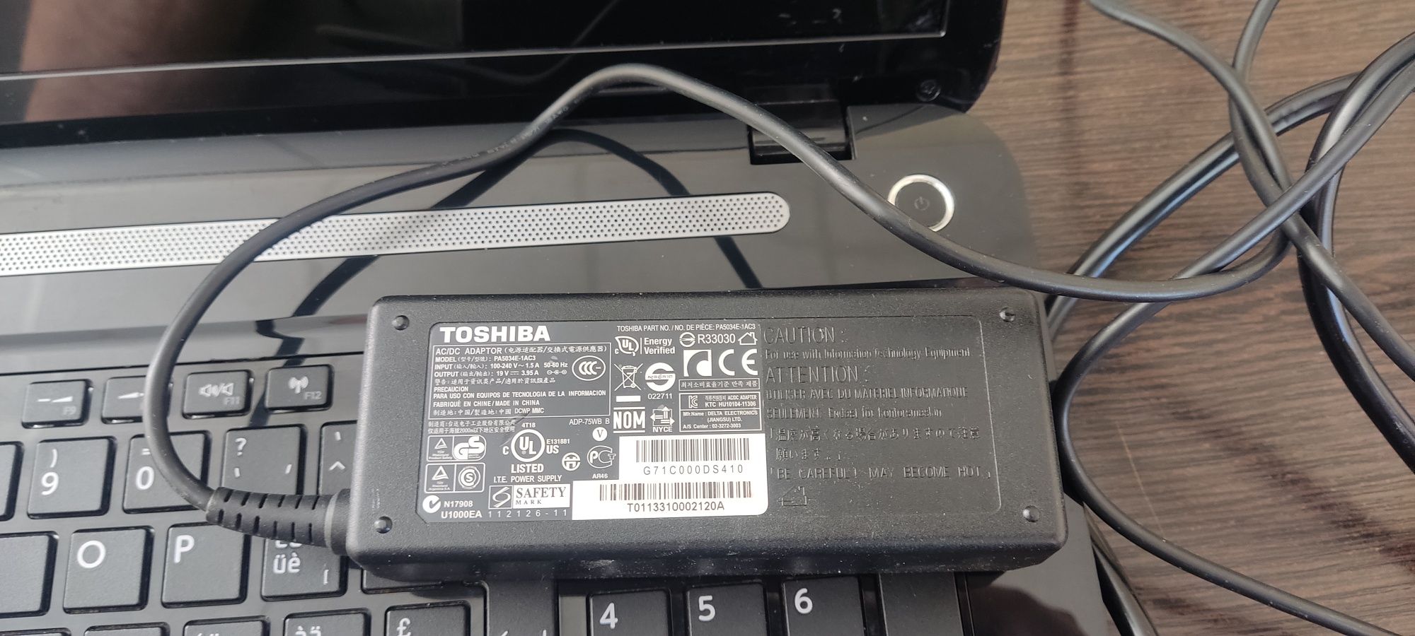 Потужний 17" Toshiba l70 (i7, 16, 250ssd, 500hdd, windows ліцензія)
