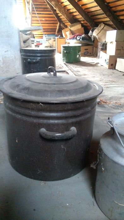 Великі бутиля і каструля, самовивіз