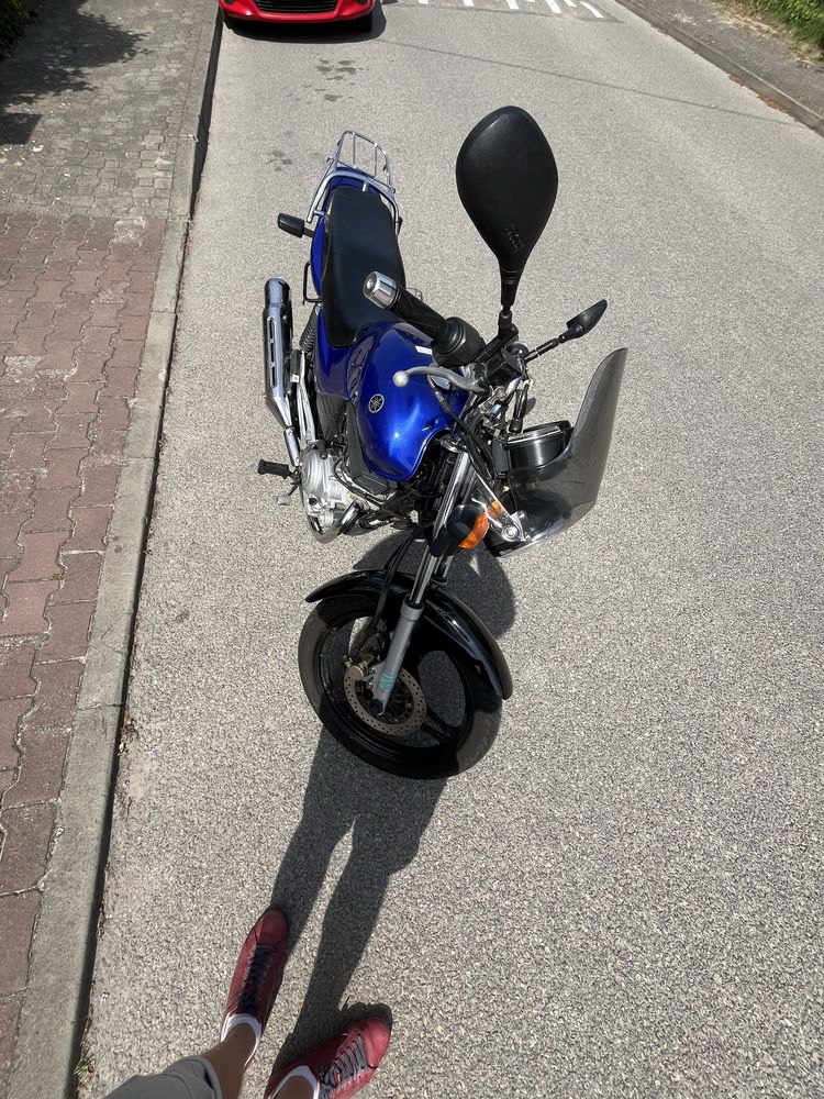 Yamaha ybr 125 na prawo jazdy kat B, mały przebieg.