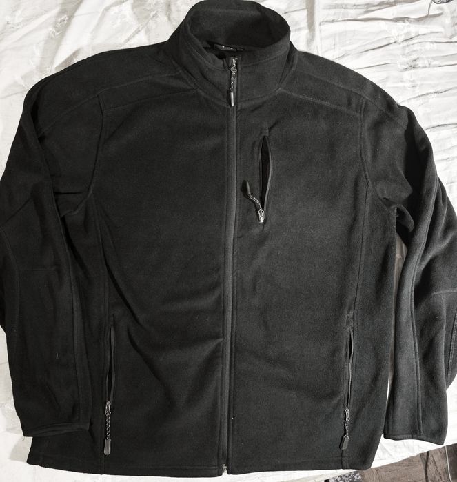 Camisola desportiva xxl 3xl novas
Nova por estrear
Peço reduzido
Envio