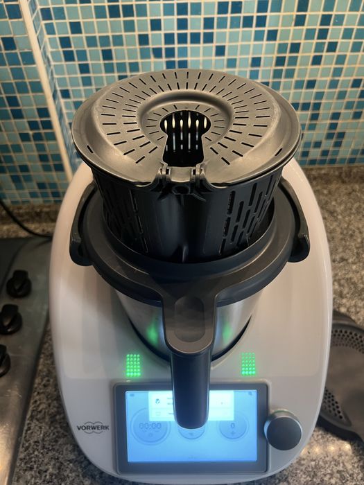 Bimby TM6 com acessorios. Bom estado.