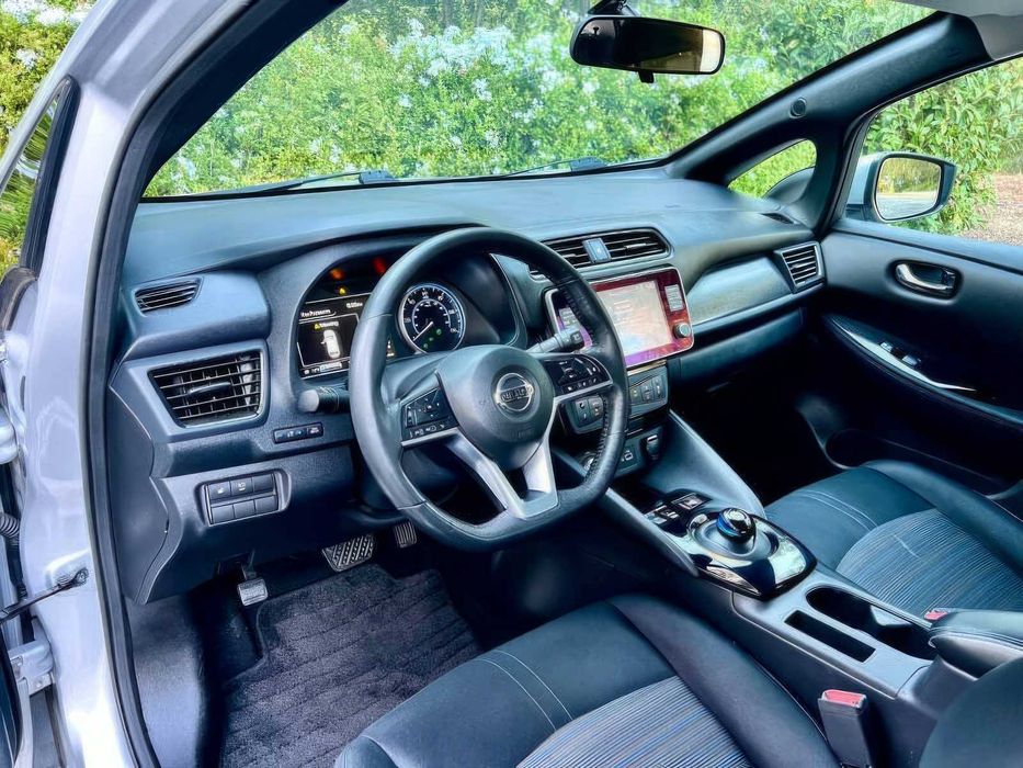 Nissan LEAF SV PLUS      2019