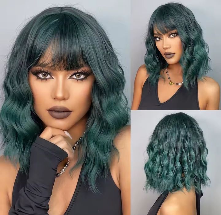 Peruca de cabelo pelos ombros, de cor verde escuro, com franja - NOVA
