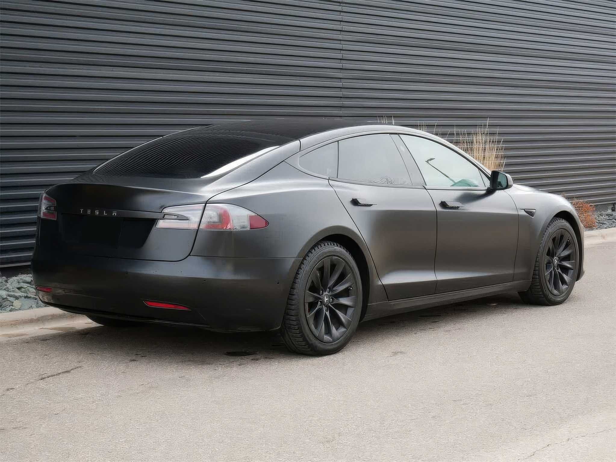 2020 Tesla Model S Long Range