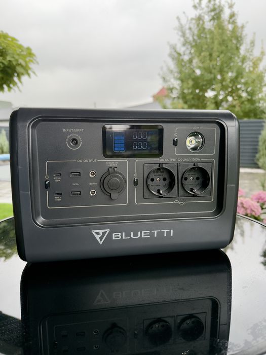 Зарядна станція Bluetti EB70