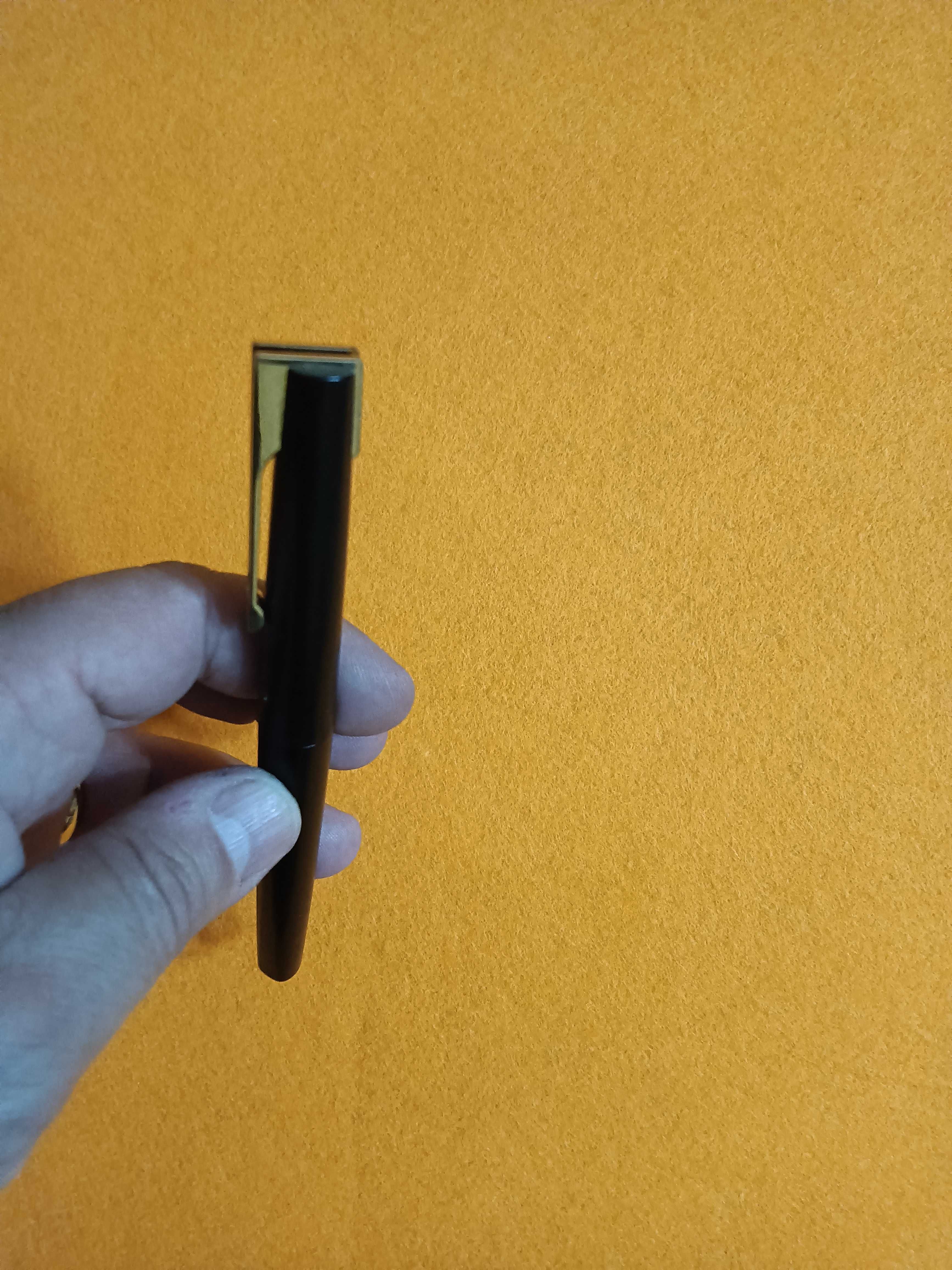 Caneta Waterman 21 MAN, aparo em ouro