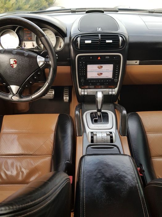 Продам Porsche Cayenne