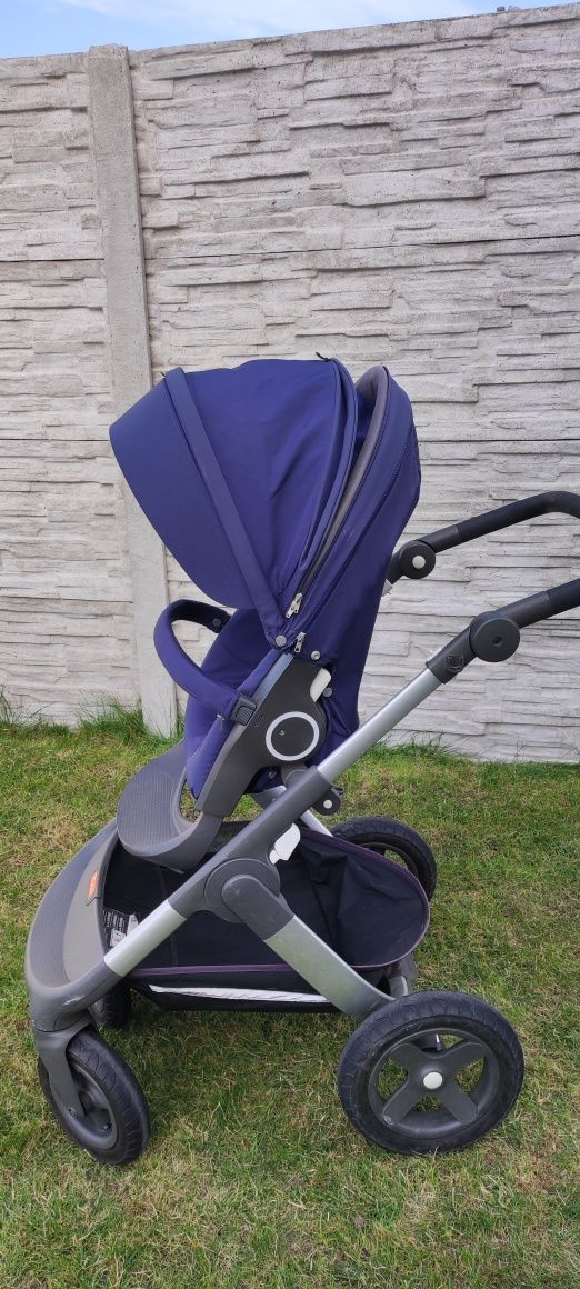 Wózek spacerowy Stokke Trailz granatowy