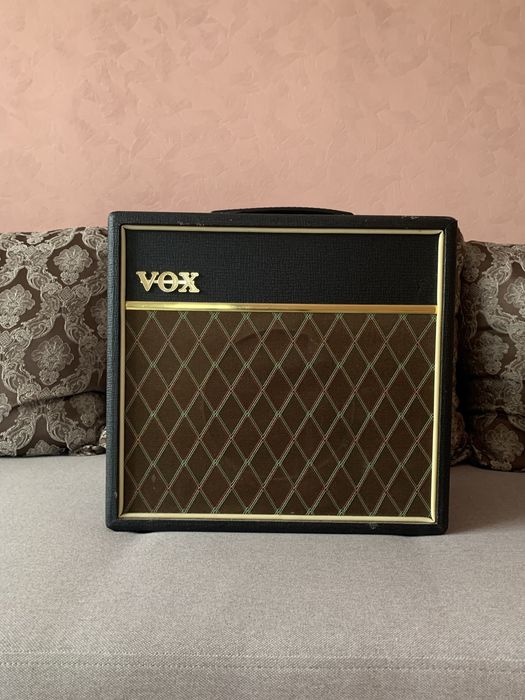 Продам/обміняю комбопідсилювач VOX Pathfinder 15r