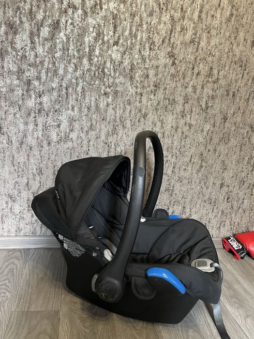 Автокрісло дитяче Roan black