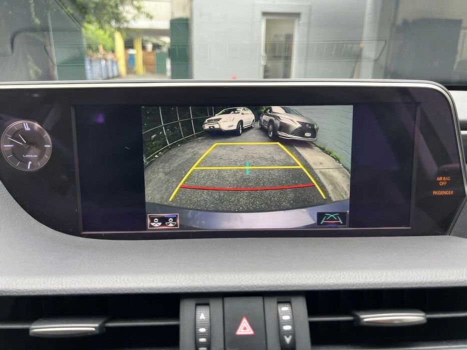 Lexus ES 350 Luxury      2019