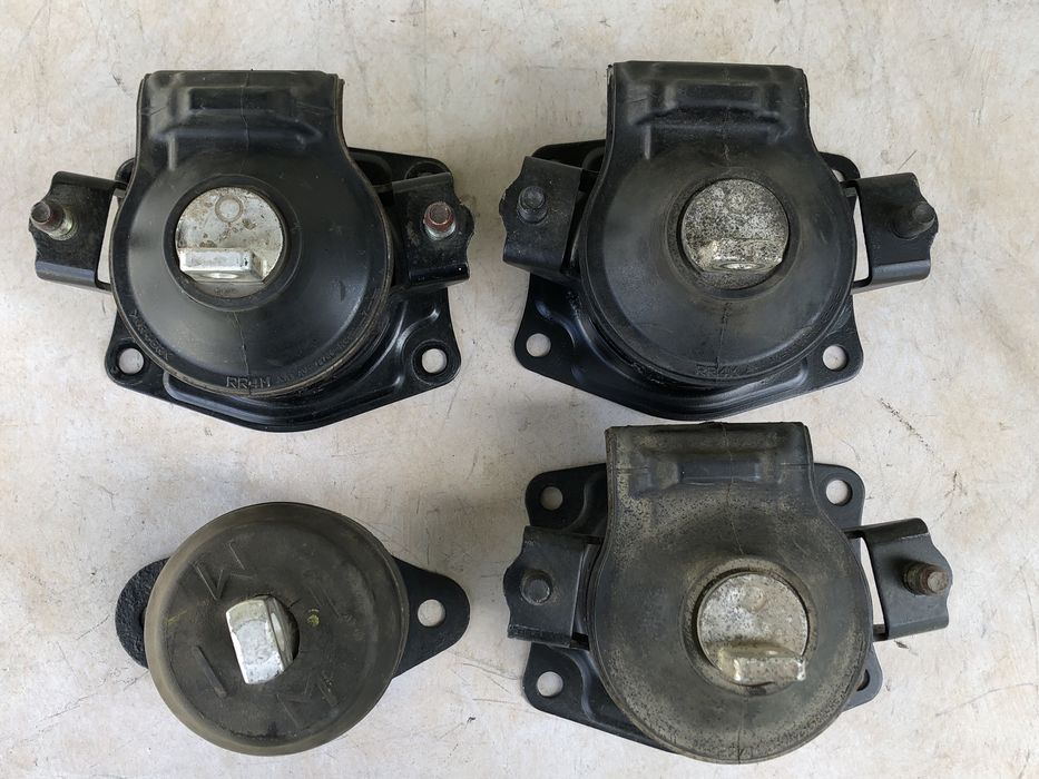 Передняя подушка двигуна HONDA Accord 7(2002-2008)