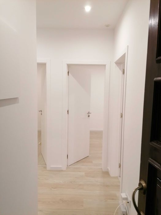 Quarto Suite Almada Junto Praça