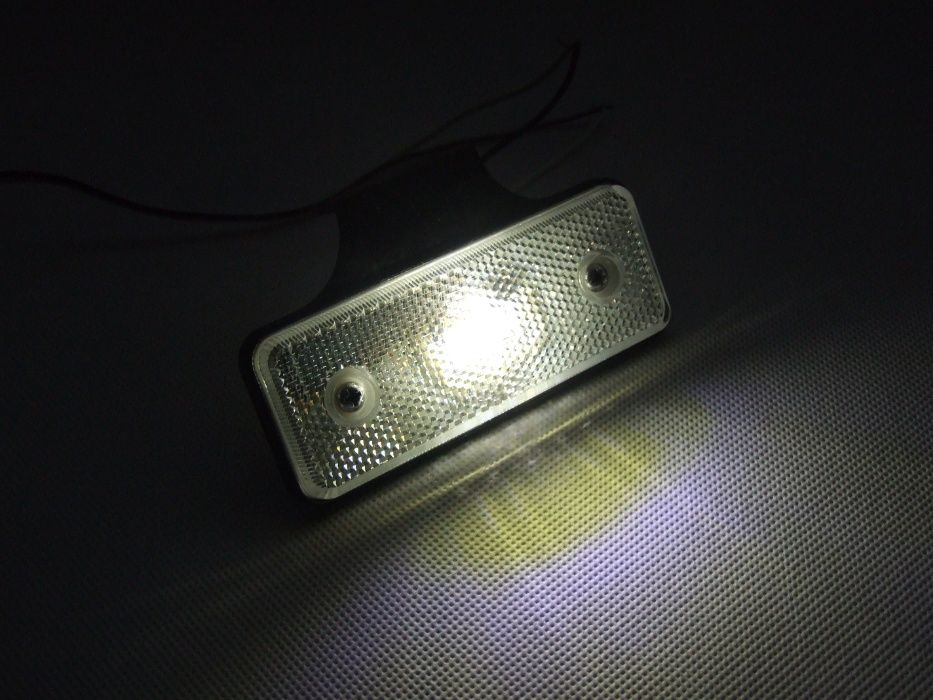 Lampa obrysowa obrysówka LED diodowa ledowa odblask BIAŁA wieszak