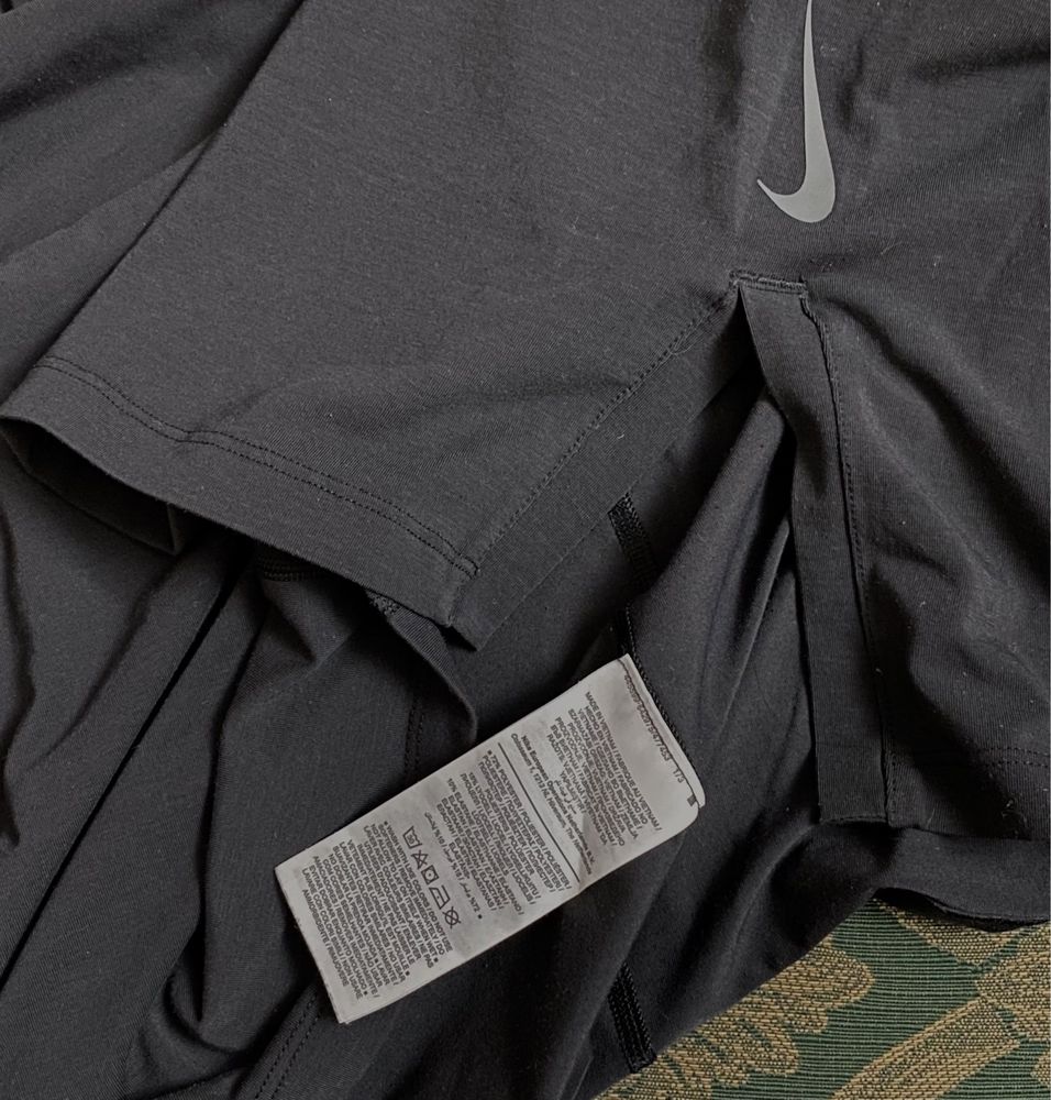Футболка Nike Dri-Fit Short-Sleeve Yoga XL
