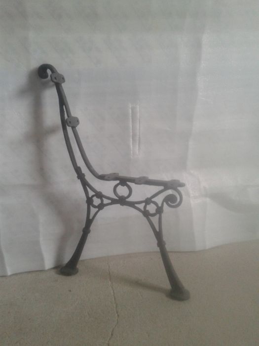 Noga żeliwna do ławki Retro bez podłokietnika