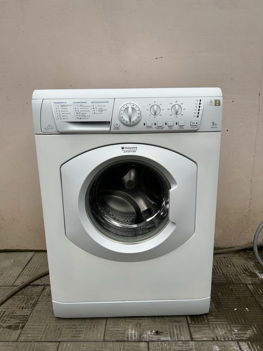 Стиральная машина Ariston на 5 кг.ARSL100.Гарантия!