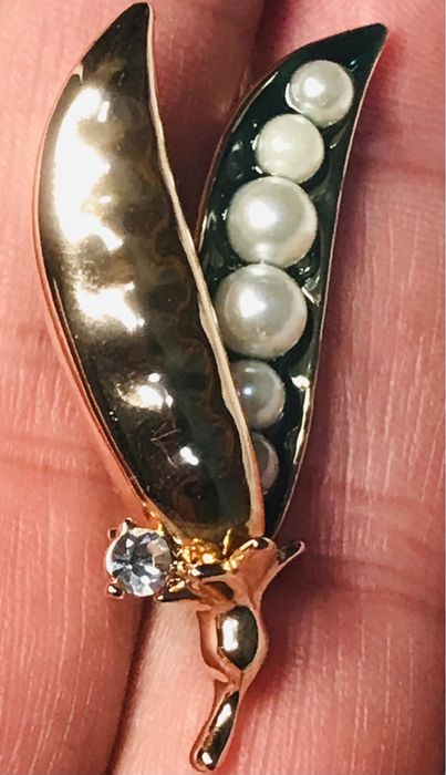 Вінтажні брошки.Лот вінтажних намист із штучних перлів і бісеру .