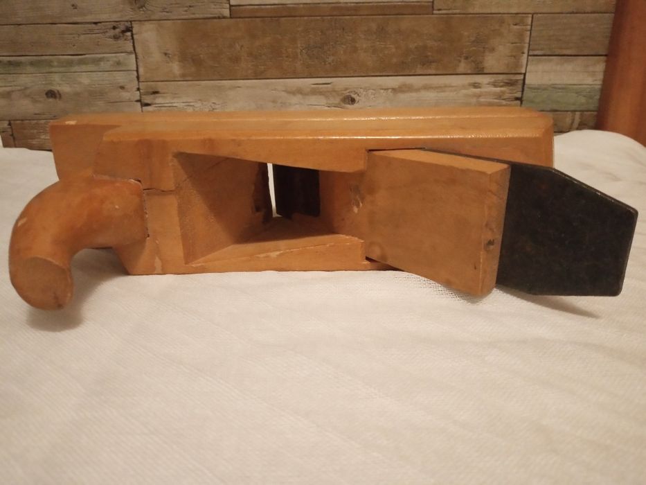 Рубанок с одиночн. ножом.