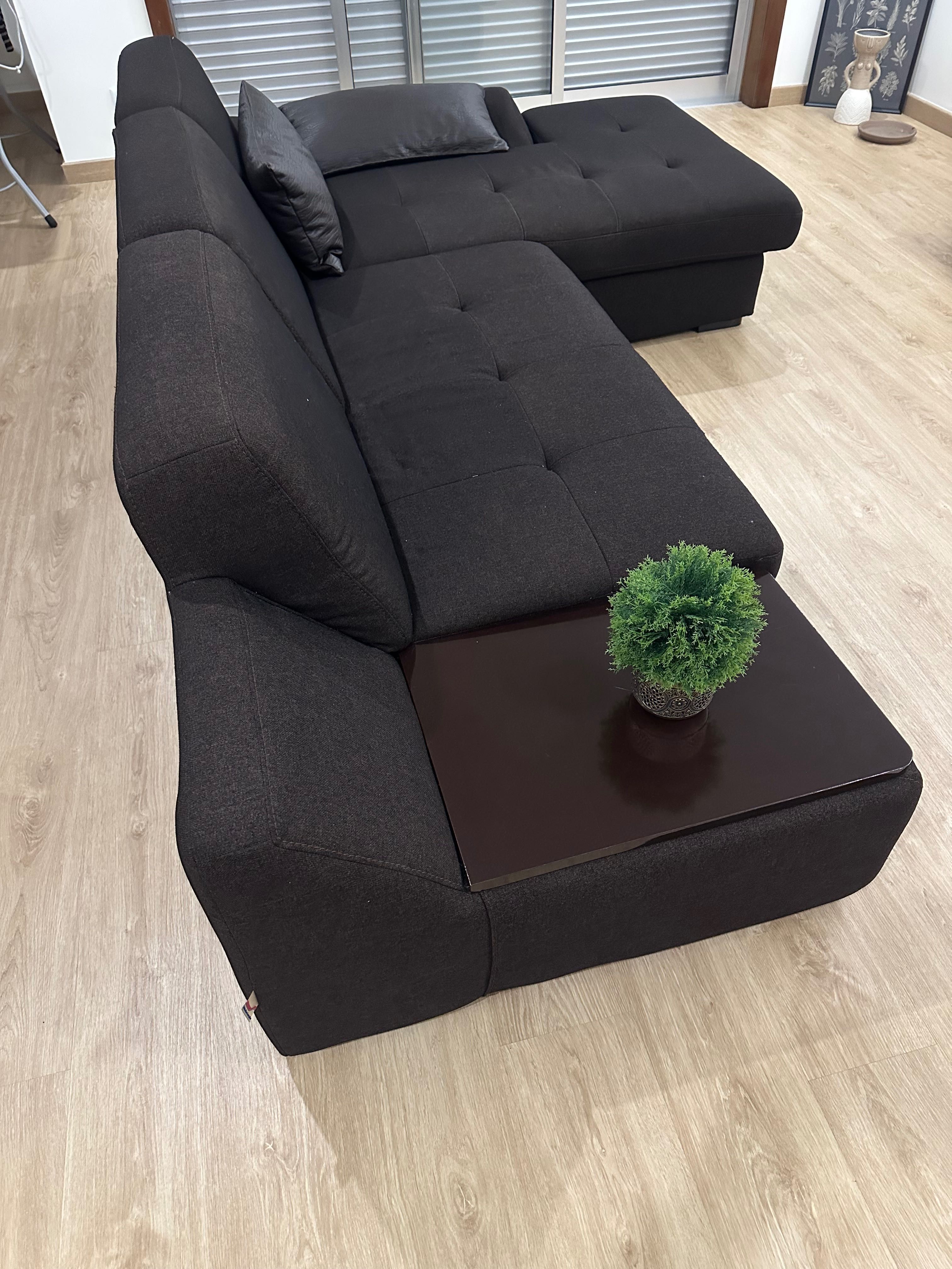 Sofá com chaise longue